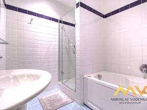 Pronájem bytu 2+kk, Hradec Králové, Malé náměstí, 98 m2