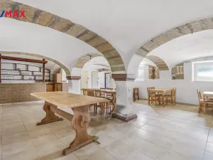 Prodej rodinného domu, Brniště - Luhov, 250 m2