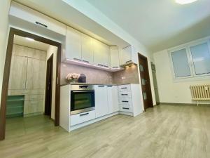 Pronájem bytu 2+kk, Roztoky, Masarykova, 45 m2