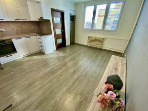 Pronájem bytu 2+kk, Roztoky, Masarykova, 45 m2