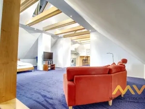 Pronájem bytu 1+kk, Hradec Králové, Malé náměstí, 98 m2