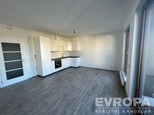Pronájem bytu 1+kk, Praha - Dolní Chabry, Ústecká, 38 m2