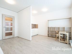 Pronájem bytu 1+kk, Praha - Letňany, Chlebovická, 33 m2