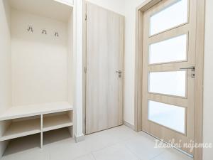 Pronájem bytu 1+kk, Praha - Letňany, Chlebovická, 33 m2