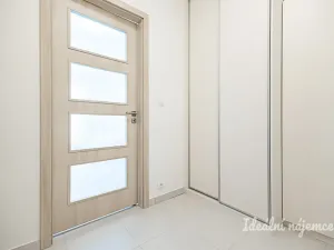 Pronájem bytu 1+kk, Praha - Letňany, Chlebovická, 33 m2