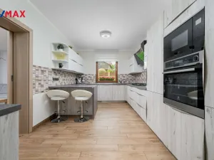 Prodej rodinného domu, Držkov, 232 m2