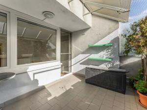 Pronájem bytu 2+kk, Praha - Kobylisy, Kyselova, 60 m2
