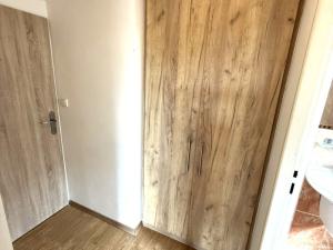 Pronájem bytu 1+kk, Praha - Žižkov, Jeseniova, 42 m2