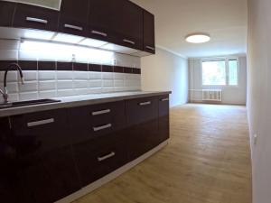 Pronájem bytu 2+kk, Praha, Šimůnkova, 45 m2