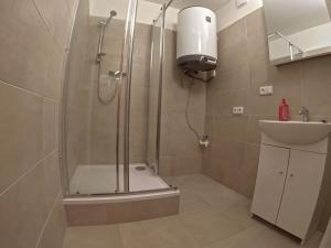 Pronájem bytu 2+kk, Praha, Šimůnkova, 45 m2