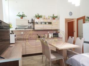 Prodej bytu 1+kk, Jaroměř - Josefov, Rudé armády, 28 m2