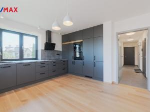 Pronájem atypického bytu, Lanškroun - Žichlínské Předměstí, Lidická, 105 m2