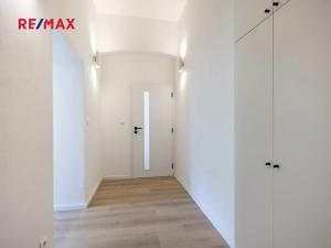 Prodej bytu 1+1, Praha - Vinohrady, Korunní, 39 m2
