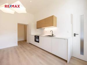 Prodej bytu 1+1, Praha - Vinohrady, Korunní, 39 m2