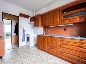 Prodej bytu 3+1, Voděrady, 73 m2