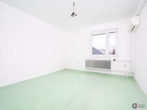 Prodej bytu 3+1, Voděrady, 73 m2