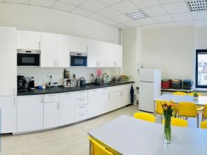 Pronájem kanceláře, Praha - Hradčany, Milady Horákové, 190 m2