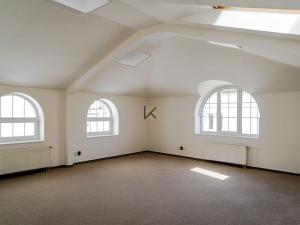 Pronájem kanceláře, Praha - Smíchov, Nádražní, 32 m2