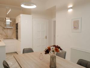 Prodej bytu 3+1, Praha - Holešovice, Veletržní, 104 m2