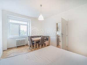 Pronájem bytu 1+1, Praha - Vršovice, Karpatská, 38 m2