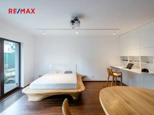 Pronájem bytu 1+kk, Praha - Letňany, Nepomuckých, 45 m2