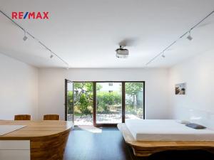 Pronájem bytu 1+kk, Praha - Letňany, Nepomuckých, 45 m2