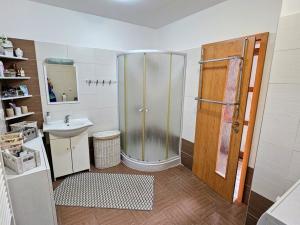 Prodej rodinného domu, Chlumčany - Vlčí, 70 m2