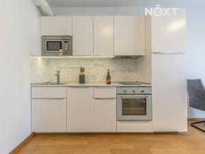 Pronájem bytu 1+kk, Praha - Smíchov, Gabrielská, 37 m2