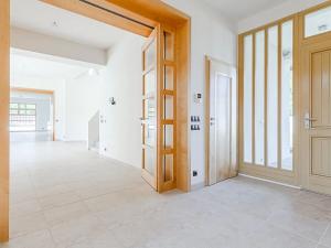 Prodej rodinného domu, Lhotka, 600 m2