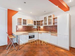 Prodej atypického bytu, Teplice, Krupská, 180 m2