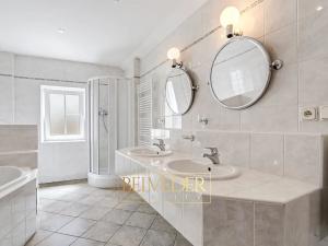 Prodej atypického bytu, Teplice, Krupská, 180 m2