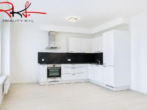 Pronájem bytu 1+kk, Praha, Makedonská, 42 m2