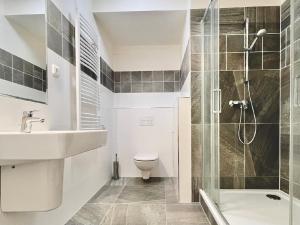 Pronájem bytu 1+kk, Praha, Makedonská, 42 m2
