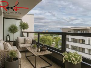 Pronájem bytu 1+kk, Praha, Makedonská, 42 m2
