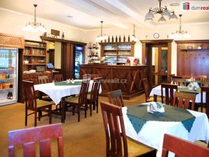 Prodej restaurace, Doksy, Komenského, 414 m2