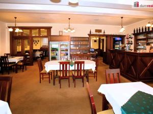 Prodej restaurace, Doksy, Komenského, 414 m2