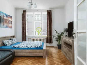 Pronájem bytu 2+1, Praha - Nové Město, Ve Smečkách, 60 m2