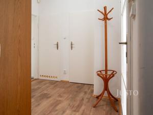 Pronájem kanceláře, Praha - Dejvice, České družiny, 43 m2