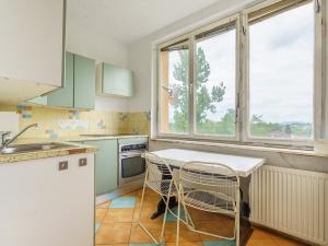 Prodej bytu 3+1, Karlovy Vary, Závodu míru, 62 m2