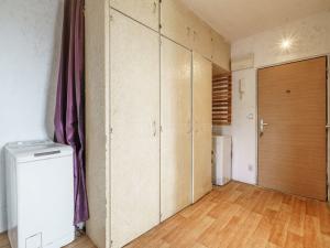 Prodej bytu 3+1, Karlovy Vary, Závodu míru, 62 m2