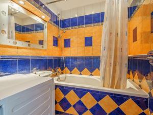 Prodej bytu 3+1, Karlovy Vary, Závodu míru, 62 m2