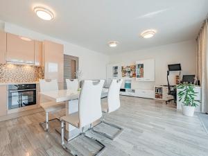 Prodej bytu 2+kk, Praha - Holešovice, Jateční, 62 m2