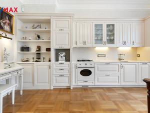 Prodej bytu 2+kk, Karlovy Vary, Sadová, 64 m2