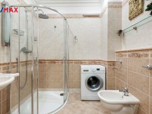 Prodej bytu 2+kk, Karlovy Vary, Sadová, 64 m2