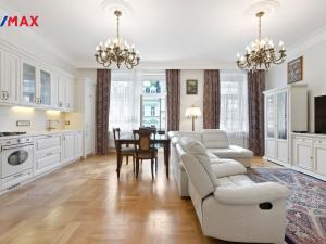 Prodej bytu 2+kk, Karlovy Vary, Sadová, 64 m2