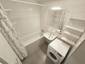 Pronájem bytu 2+kk, Praha - Žižkov, V zahrádkách, 56 m2