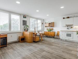 Prodej bytu 1+kk, Praha - Černý Most, Bryksova, 38 m2