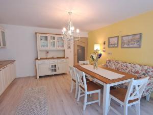 Prodej rodinného domu, Karlovy Vary, Sopečná, 350 m2