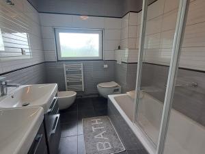 Prodej rodinného domu, Karlovy Vary, Sopečná, 350 m2