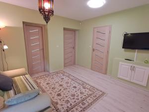 Prodej rodinného domu, Karlovy Vary, Sopečná, 350 m2